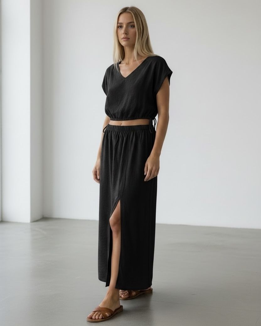 Nero ,Slit ,Maxi Skirt ,Crop Top ,Set